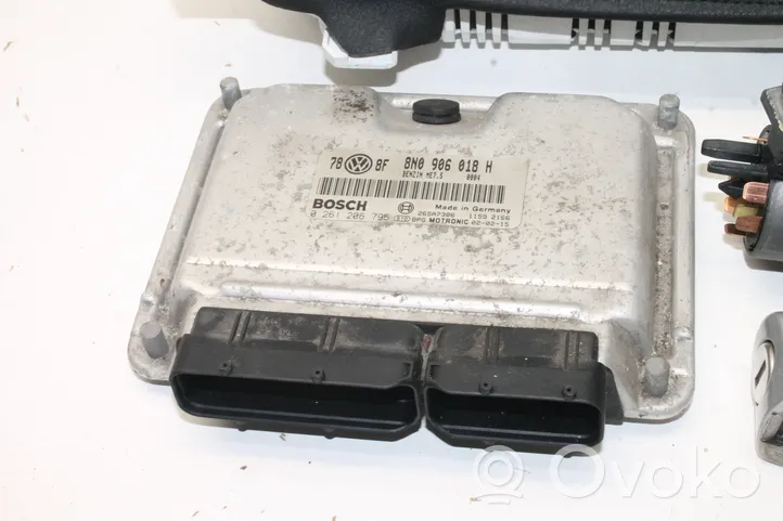 Audi TT Mk1 Juego de cerradura y set ECU del motor 8N0906018H