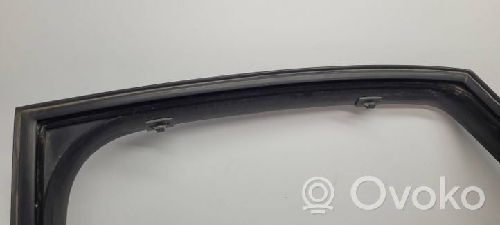 Audi A8 S8 D3 4E Cornice del finestrino/vetro della portiera posteriore 4e0839607F