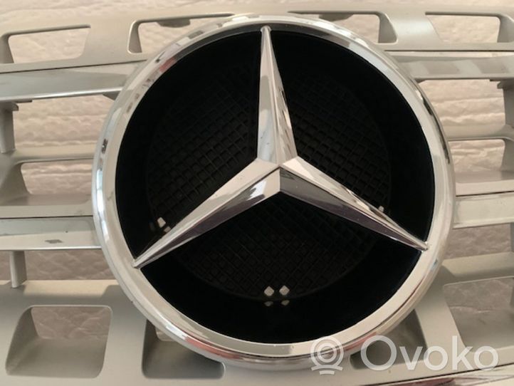 Mercedes-Benz ML W164 Grille calandre supérieure de pare-chocs avant MERCEDES