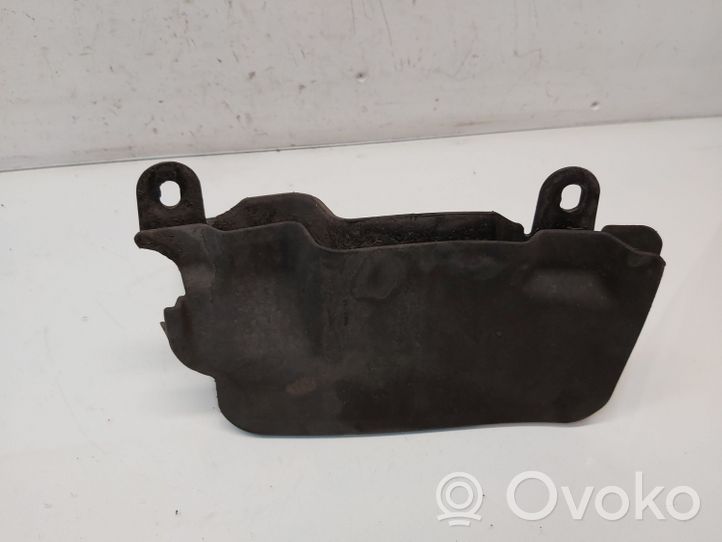 Seat Alhambra (Mk2) Rivestimento paraspruzzi parafango posteriore 7N0854855