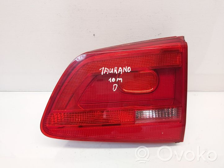 Volkswagen Touran II Takaluukun takavalot 1T0945094