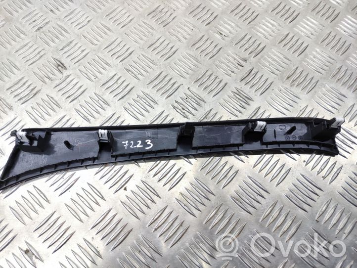 Nissan Qashqai Kita panelės detalė 684114EA1A