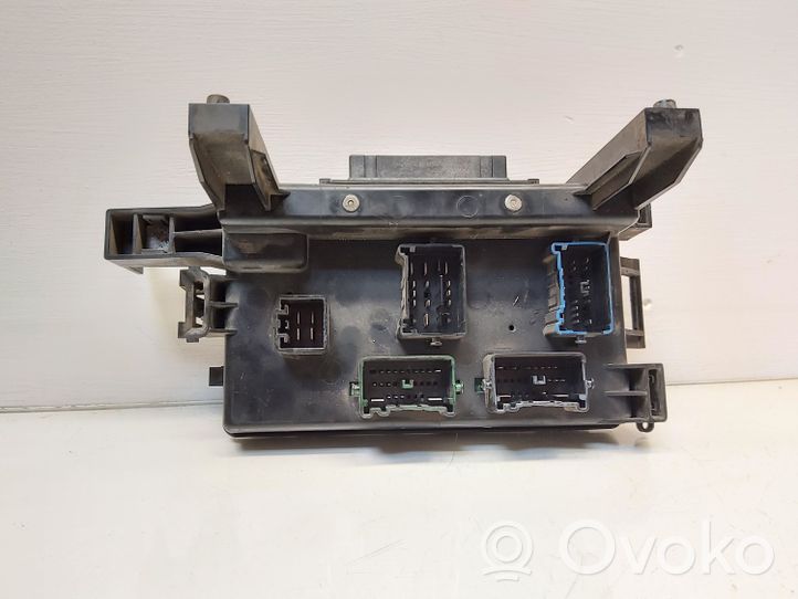 Chrysler 300 - 300C Module de fusibles P04692233AD