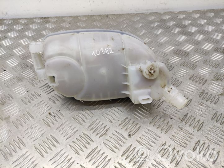 Mercedes-Benz A W176 Vase d'expansion / réservoir de liquide de refroidissement A2465000049