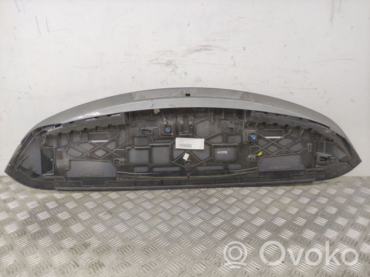 Mercedes-Benz A W176 Becquet de coffre A1767901200