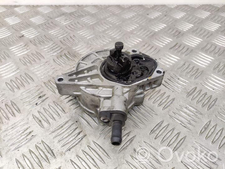 KIA Sportage Vacuum pump 288102A650