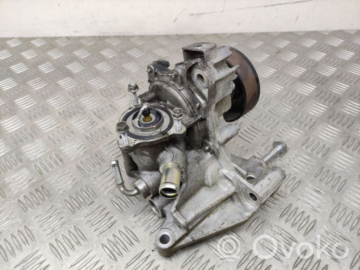 Mazda 6 Pompe de circulation d'eau SH01151H0