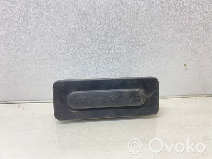 Peugeot 208 Tailgate opening switch 9676028380