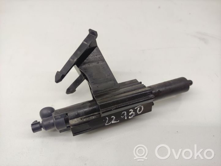 Ford Focus Headlight washer spray nozzle CD346