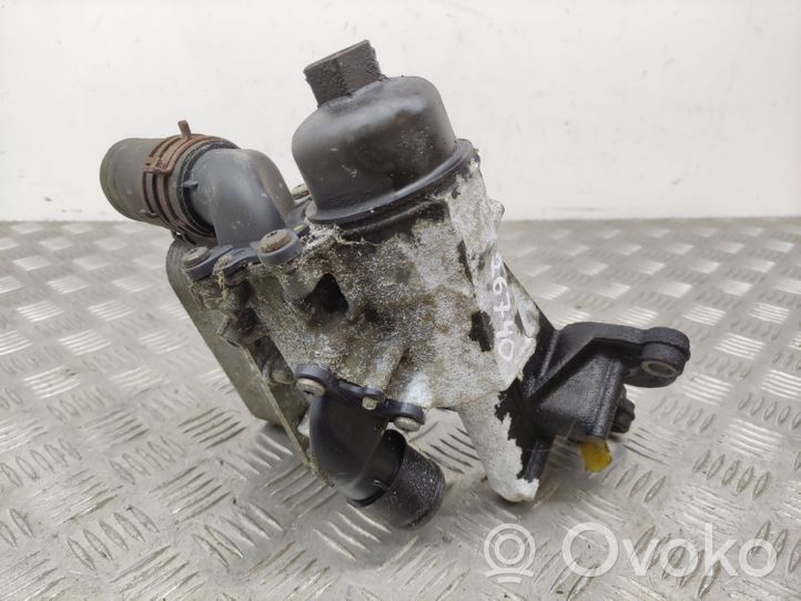 Opel Vivaro Oil filter mounting bracket 