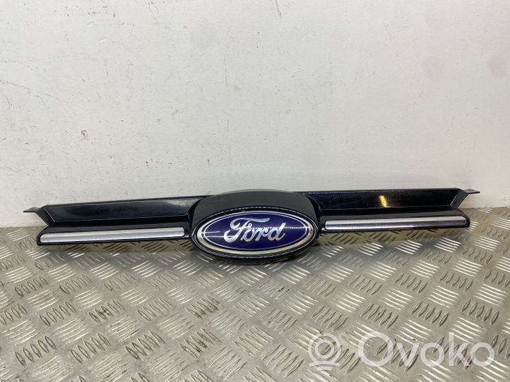 Ford Focus Grotelės viršutinės BM518A133C