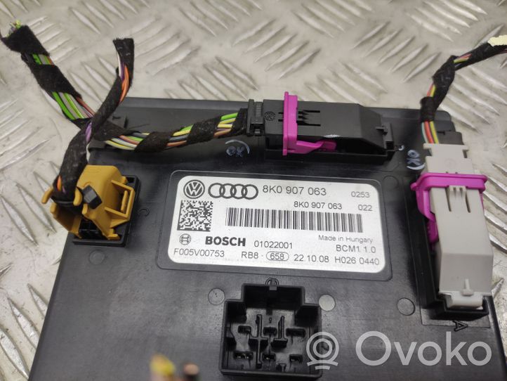 Audi A4 S4 B8 8K Komputer / Sterownik ECU i komplet kluczy 8K0905852D