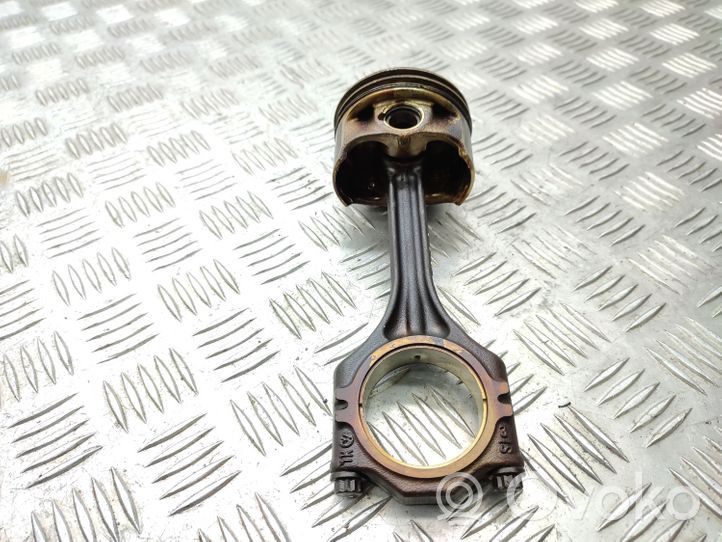 Volkswagen Golf VI Piston avec bielle CAX