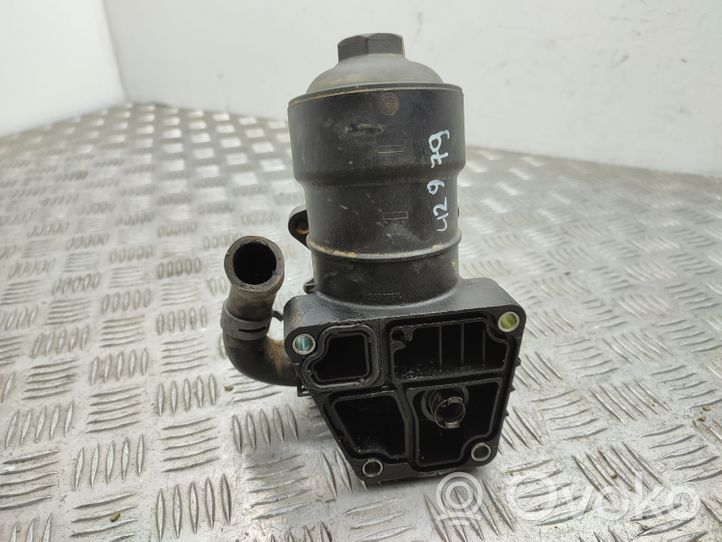 Volkswagen Tiguan Supporto di montaggio del filtro dell’olio 03L117021C