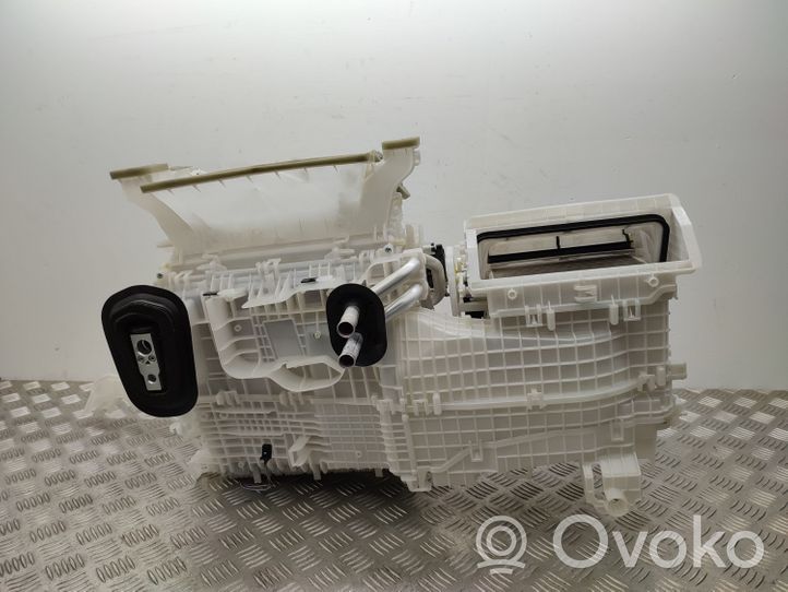 Toyota RAV 4 (XA50) Salono oro mazgo komplektas 8705033D70