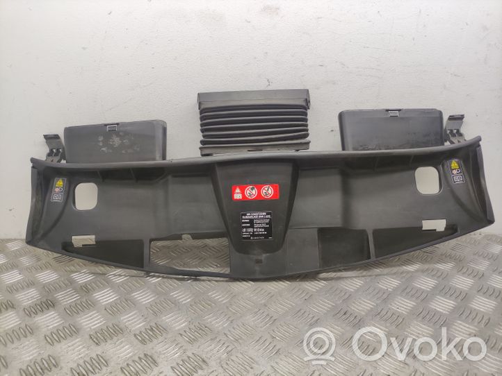 Mercedes-Benz E W212 Moldura del radiador A2125000155