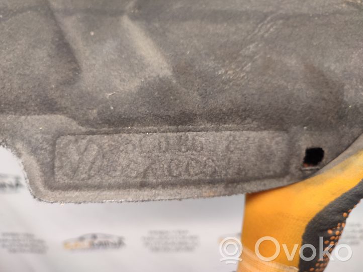 Volkswagen Golf VII Engine bonnet/hood sound/heat insulation 