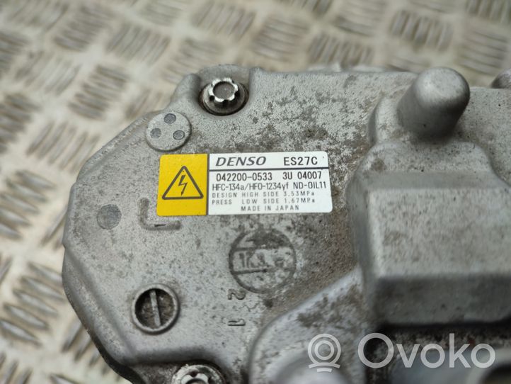 Toyota RAV 4 (XA40) Kompresor / Sprężarka klimatyzacji A/C 0422000533