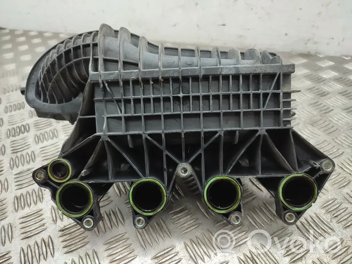 Audi A1 Intake manifold 03F145749B