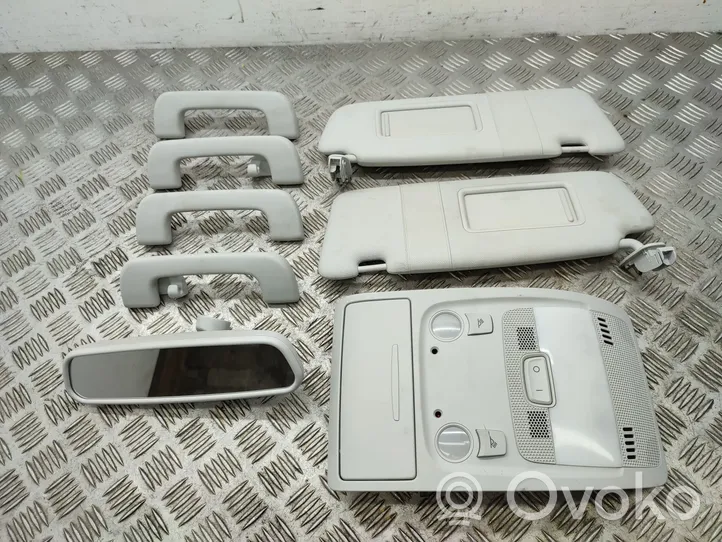 Audi A4 S4 B8 8K Un set di maniglie per il soffitto 8T0947135