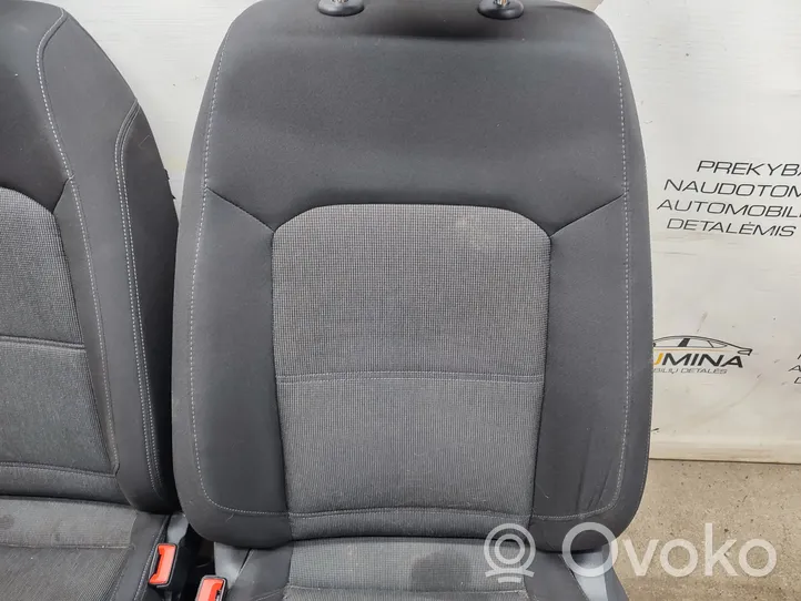 Volkswagen PASSAT B8 Seat set 