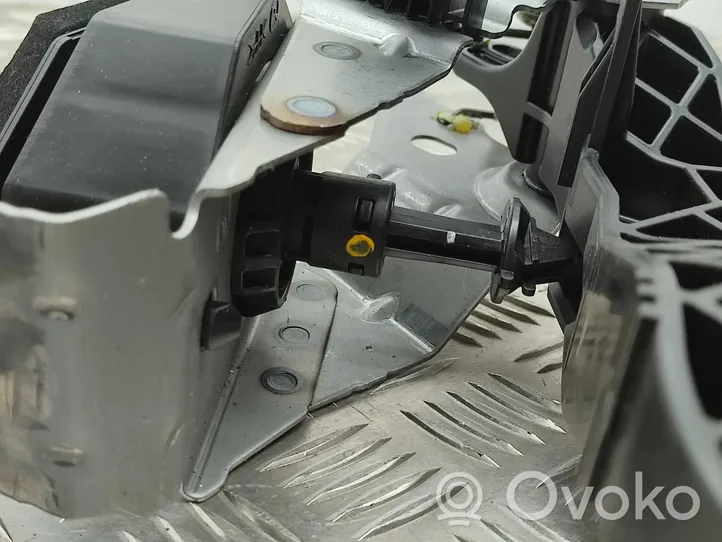 Mazda 3 Stabdžių pedalas 