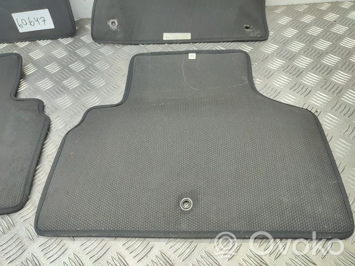 Infiniti Q50 Kit tapis de sol auto 