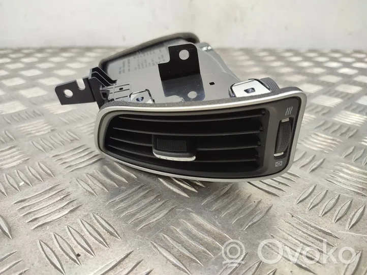 Infiniti Q50 Garniture, panneau de grille d'aération latérale 687604GA0A