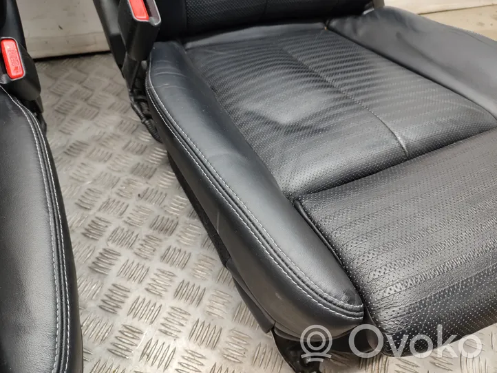 Infiniti Q50 Set di rivestimento sedili e portiere 