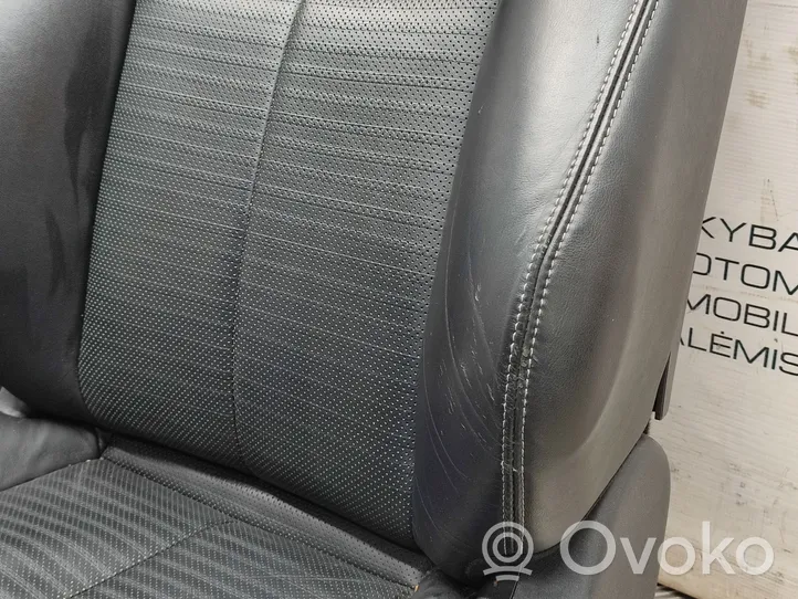 Infiniti Q50 Set di rivestimento sedili e portiere 