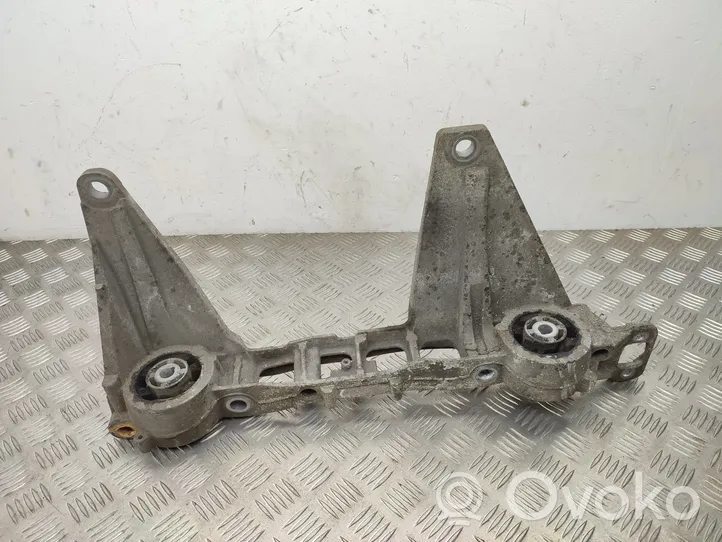 Mercedes-Benz Vito Viano W447 Support de différentiel arrière A4473530000