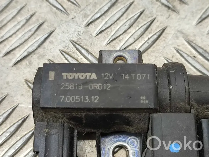 Toyota RAV 4 (XA40) Zawór podciśnienia / Elektrozawór turbiny 258190R012