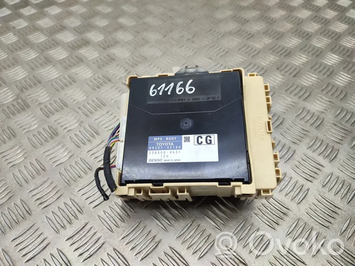 Toyota RAV 4 (XA40) Module confort 8922142180