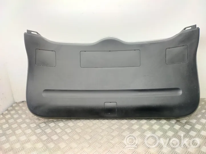 Toyota RAV 4 (XA40) Rivestimento portellone 6775042051