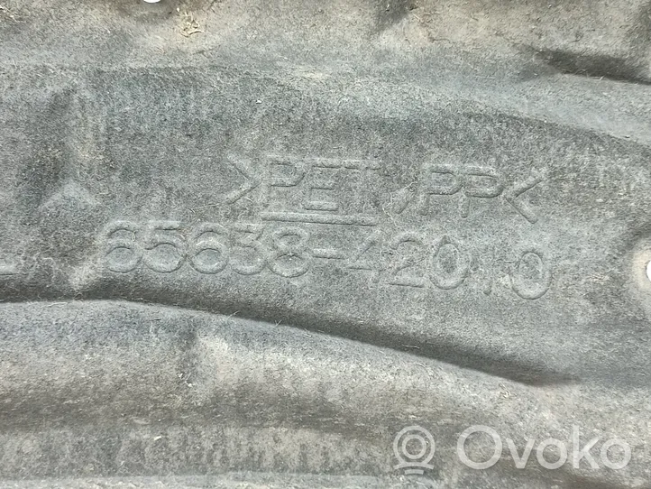 Toyota RAV 4 (XA40) Nadkole tylne 6563842010