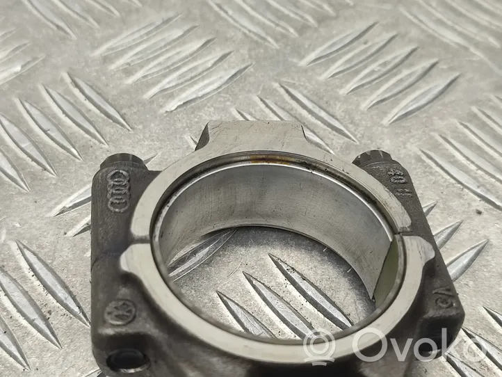 Volkswagen Caddy Piston with connecting rod CAY