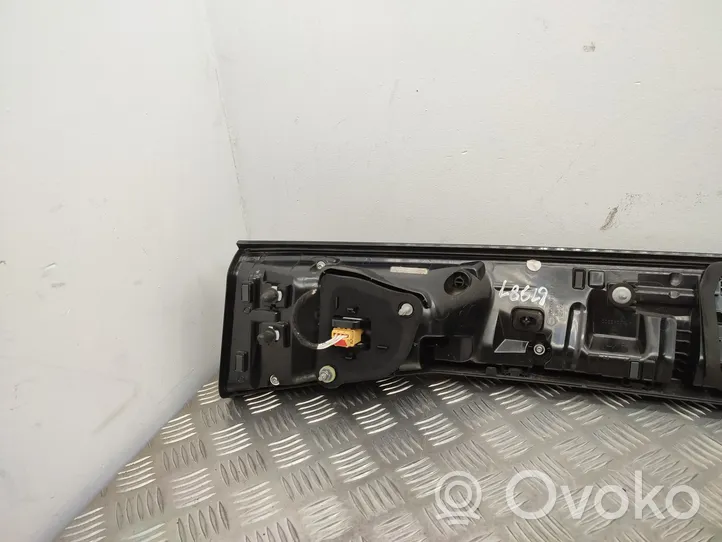 Volkswagen Taigo Barra luminosa targa del portellone del bagagliaio 2G7945093A