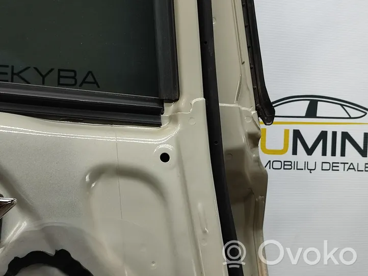 Suzuki Vitara (LY) Portiera posteriore 