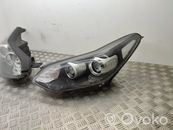 KIA Sportage Lampy przednie / Komplet 92101F1110