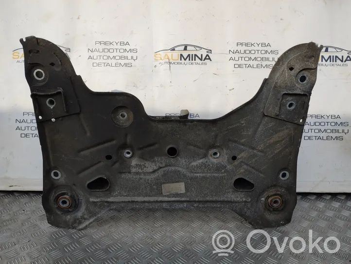Opel Vivaro Rama pomocnicza przednia 