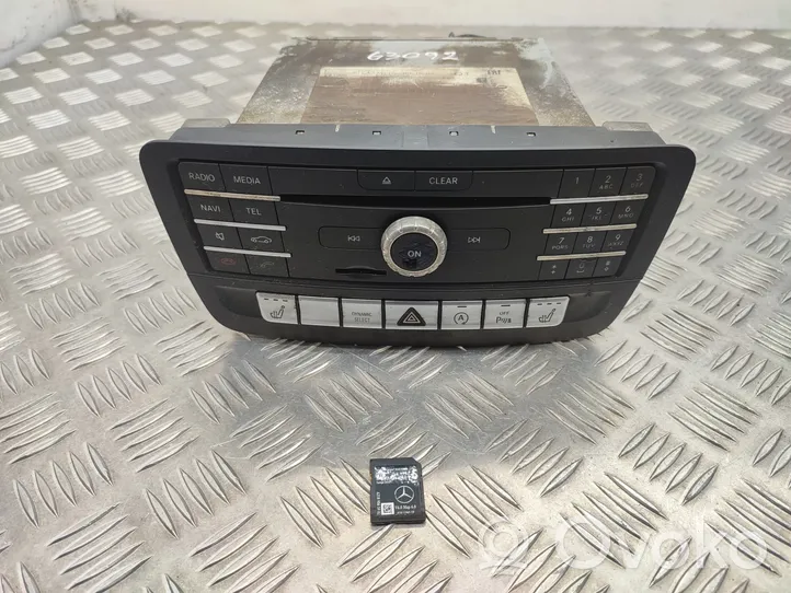 Mercedes-Benz A W176 Panel / Radioodtwarzacz CD/DVD/GPS A2469002718