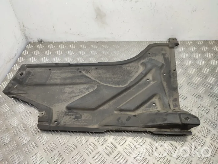 Mercedes-Benz A W176 Couvre-soubassement arrière A2466840600