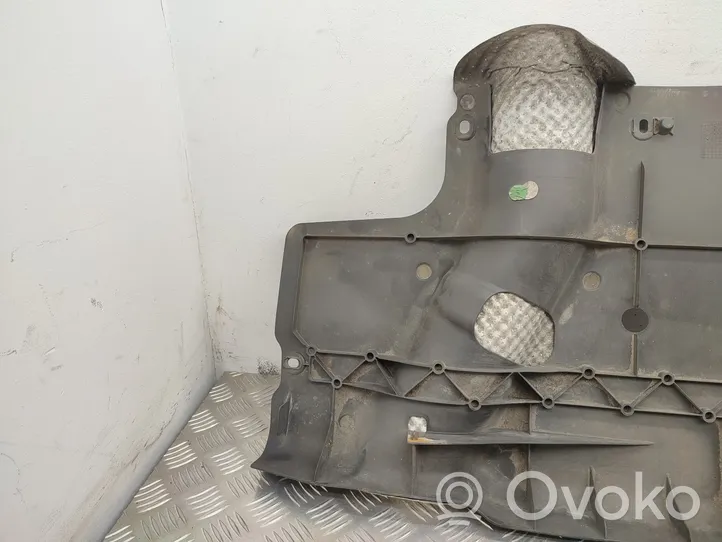 Mercedes-Benz A W176 Copertura sottoscocca centrale A2463520391