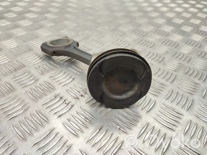 Mercedes-Benz A W176 Piston with connecting rod 