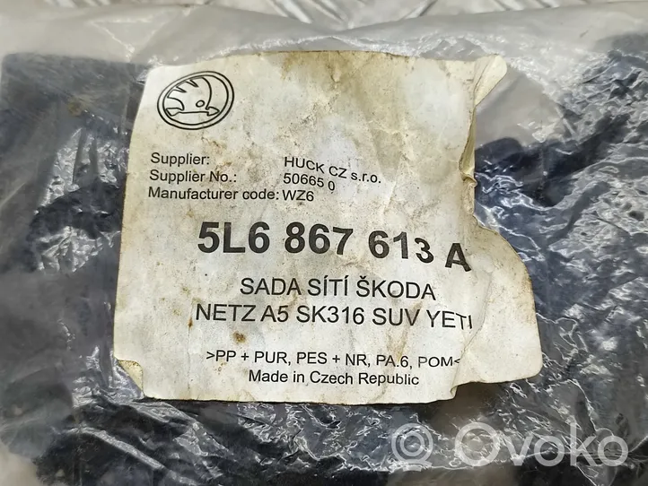 Skoda Yeti (5L) Siatka bagażnika 5L6867613A