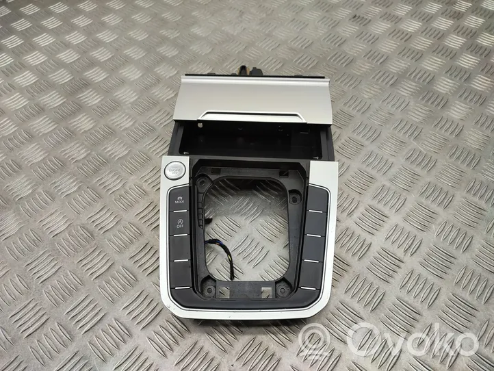 Volkswagen PASSAT B8 Modulo di ricarica wireless 5G0980611