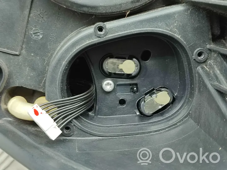 Opel Grandland X Lampa przednia YP00015580