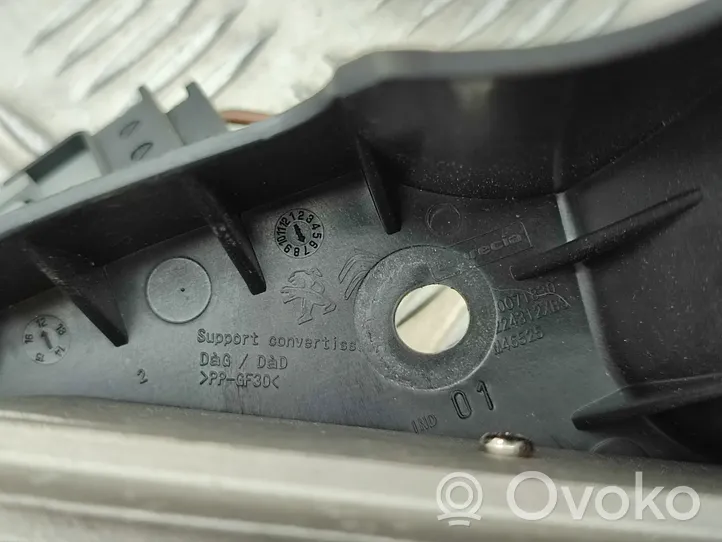 Citroen C4 II Picasso Convertisseur / inversion de tension inverseur 9805576080