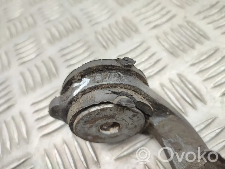 Opel Vivaro Engine mount bracket 