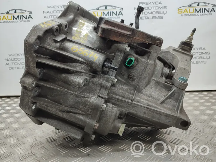 Nissan Qashqai Mechaninė 6 pavarų dėžė 320103660R